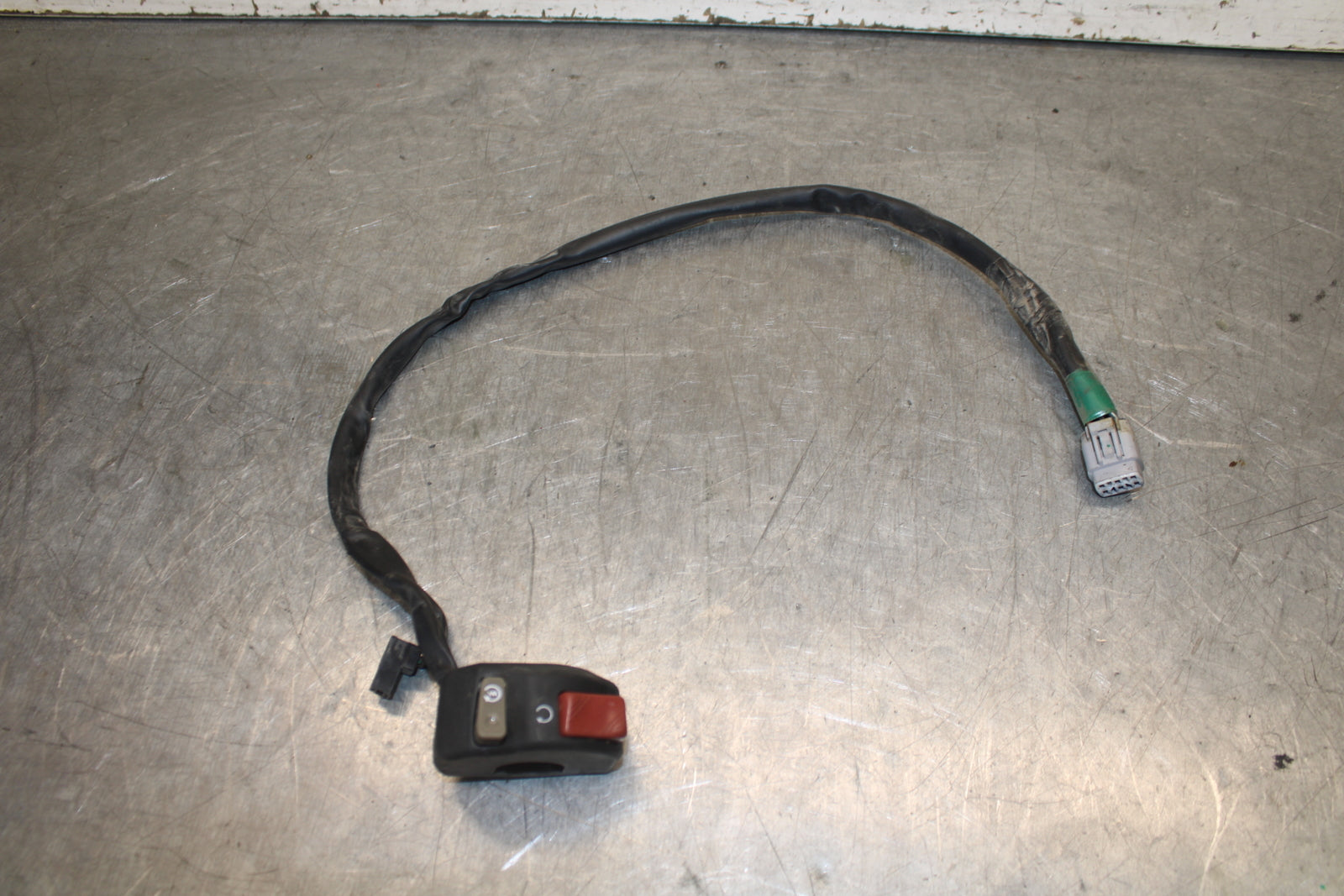 19-23 KAWASAKI NINJA ZX6R RIGHT CLIP ON HANDLE KILL OFF START SWITCH  BB701