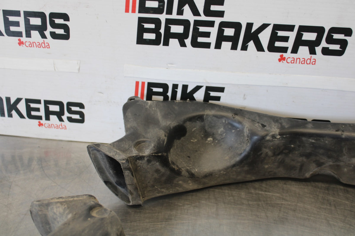 88-00 HONDA GOLDWING 1500 AIR INTAKE DUCT SET PAIR BB883