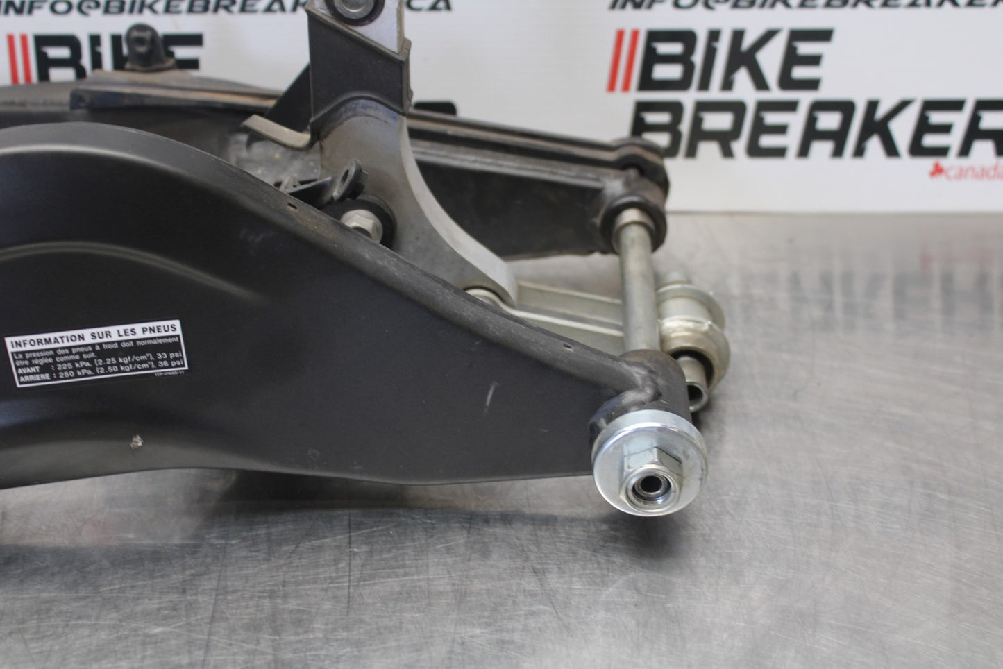23-24 YAMAHA MT-07 REAR SWINGARM BACK SUSPENSION SWING ARM BB194