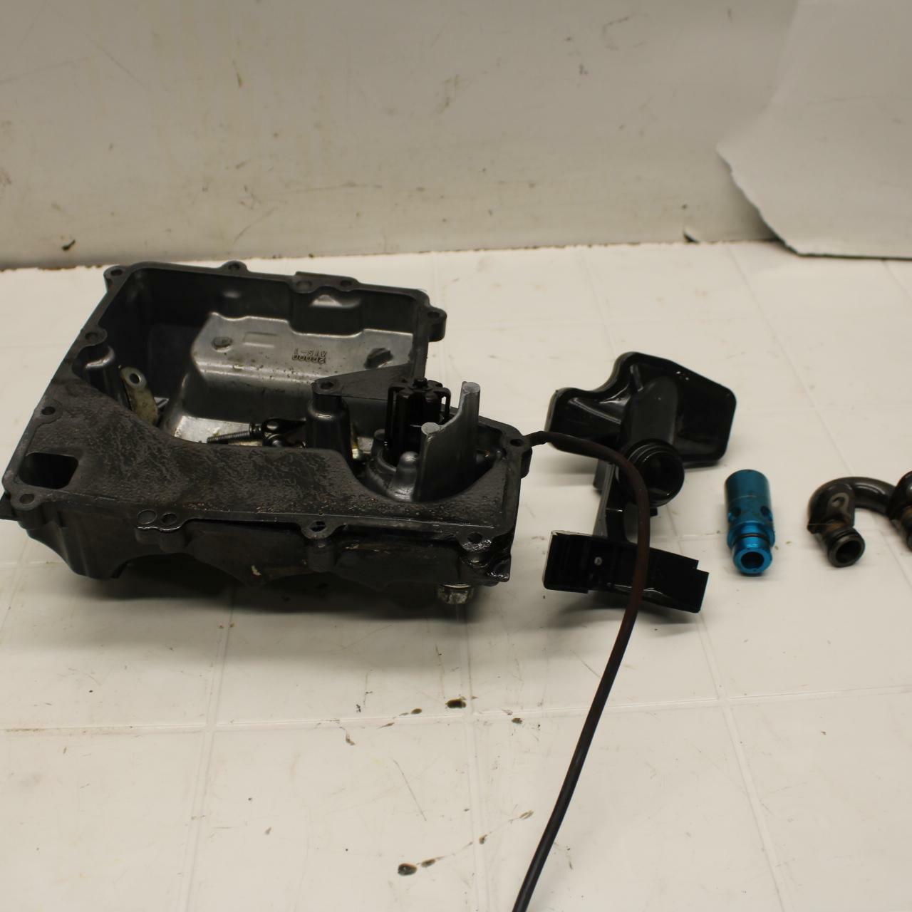 08-16 YAMAHA YZF R6 ENGINE MOTOR BOTTOM OIL PAN COVER BB406