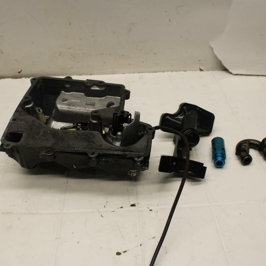 08-16 YAMAHA YZF R6 ENGINE MOTOR BOTTOM OIL PAN COVER BB406