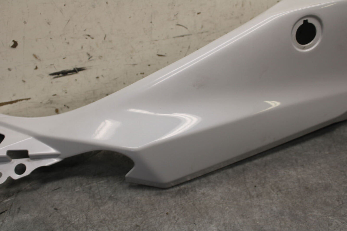 18-23 KAWASAKI NINJA 400 LEFT REAR BACK TAIL FAIRING COWL SHROUD BB660