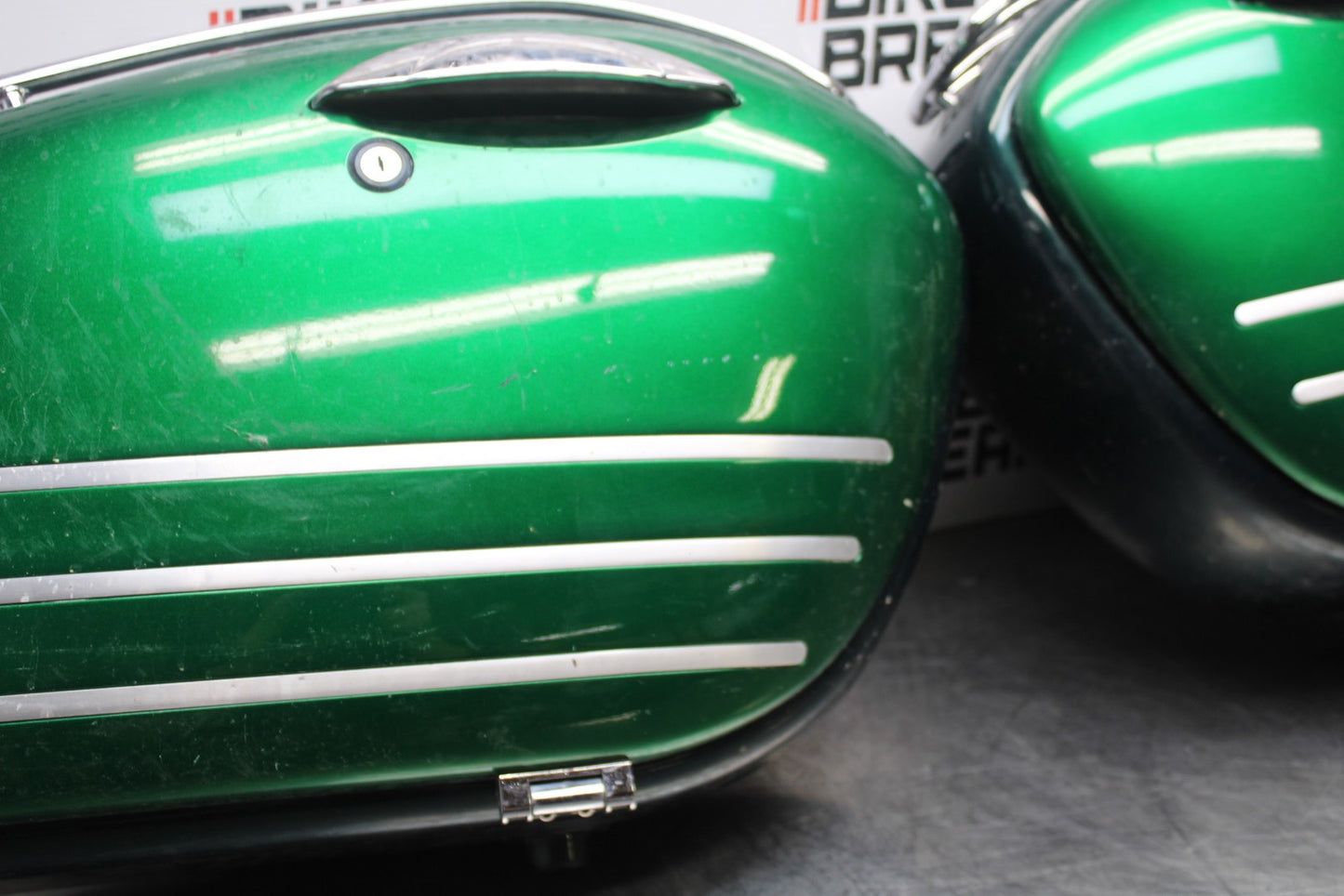 03-08 KAWASAKI VULCAN 1600 CARGO LUGGAGE SADDLEBAG BAG COMPARTMENT SET  BB196