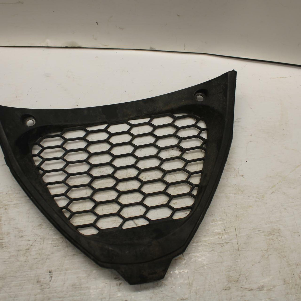 10-11 APRILIA RSV4 FRONT LOWER INNER EXHAUST V FAIRING COWL GUARD  BB268