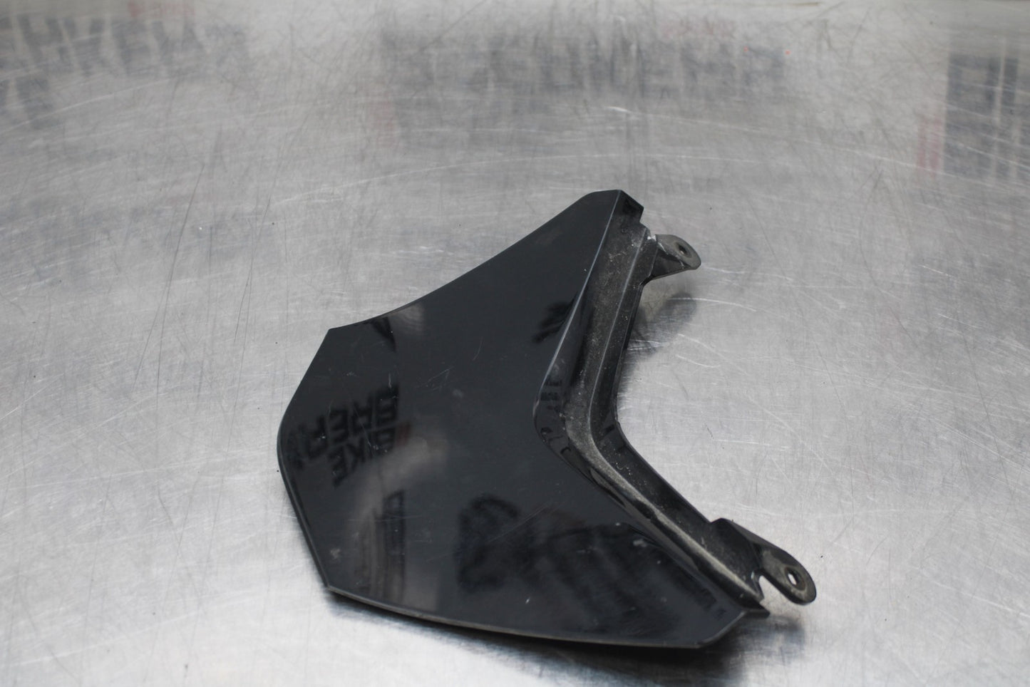 08 KAWASAKI NINJA ZX10R CENTER REAR BACK TAIL FAIRING COWL BB201