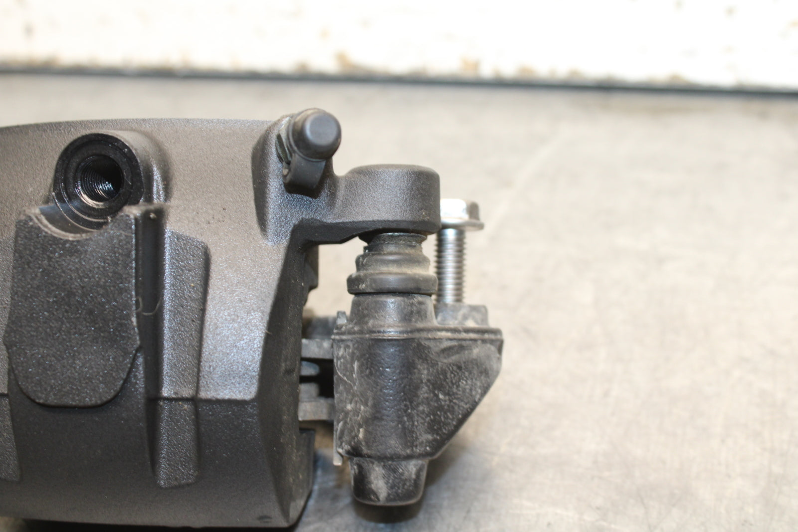 18-24 KAWASAKI NINJA 650 RIGHT LEFT FRONT BRAKE CALIPER SET PAIR CALIPERS BB725