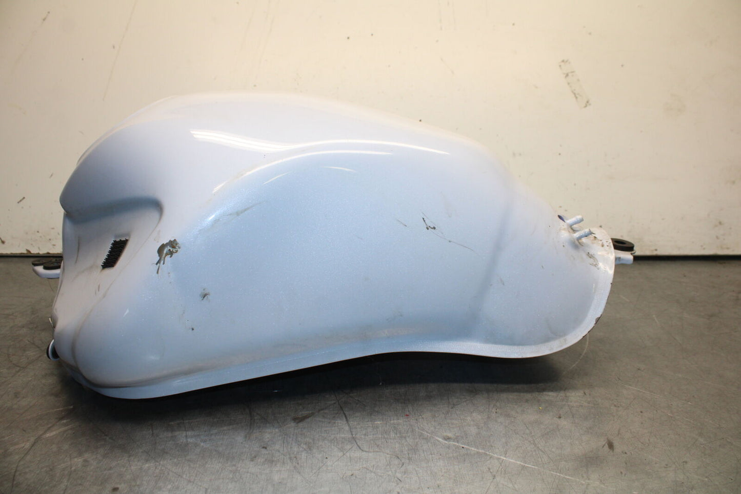12-17 KAWASAKI ER-6N Z650 GAS TANK FUEL CELL PETROL RESERVOIR BB709