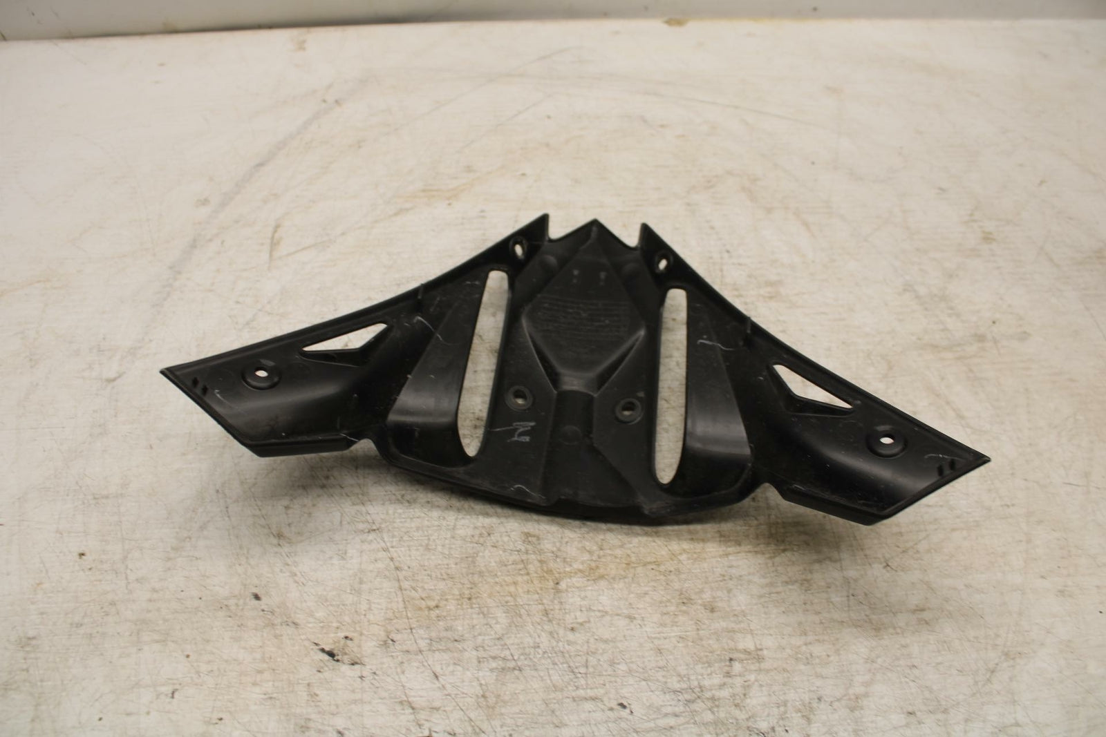 17-20 KAWASAKI NINJA 650 FRONT CENTER COWL FAIRING BB364