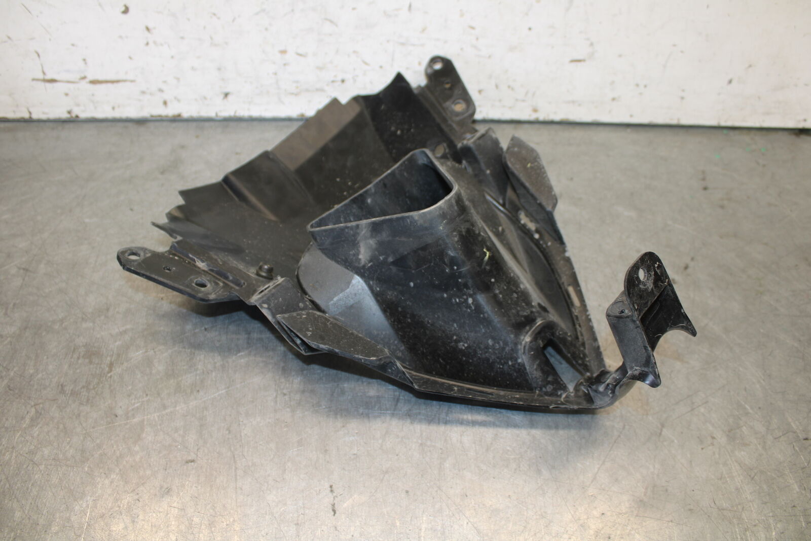 19-23 KAWASAKI NINJA ZX6R FRONT CENTER COWL FAIRING BB701