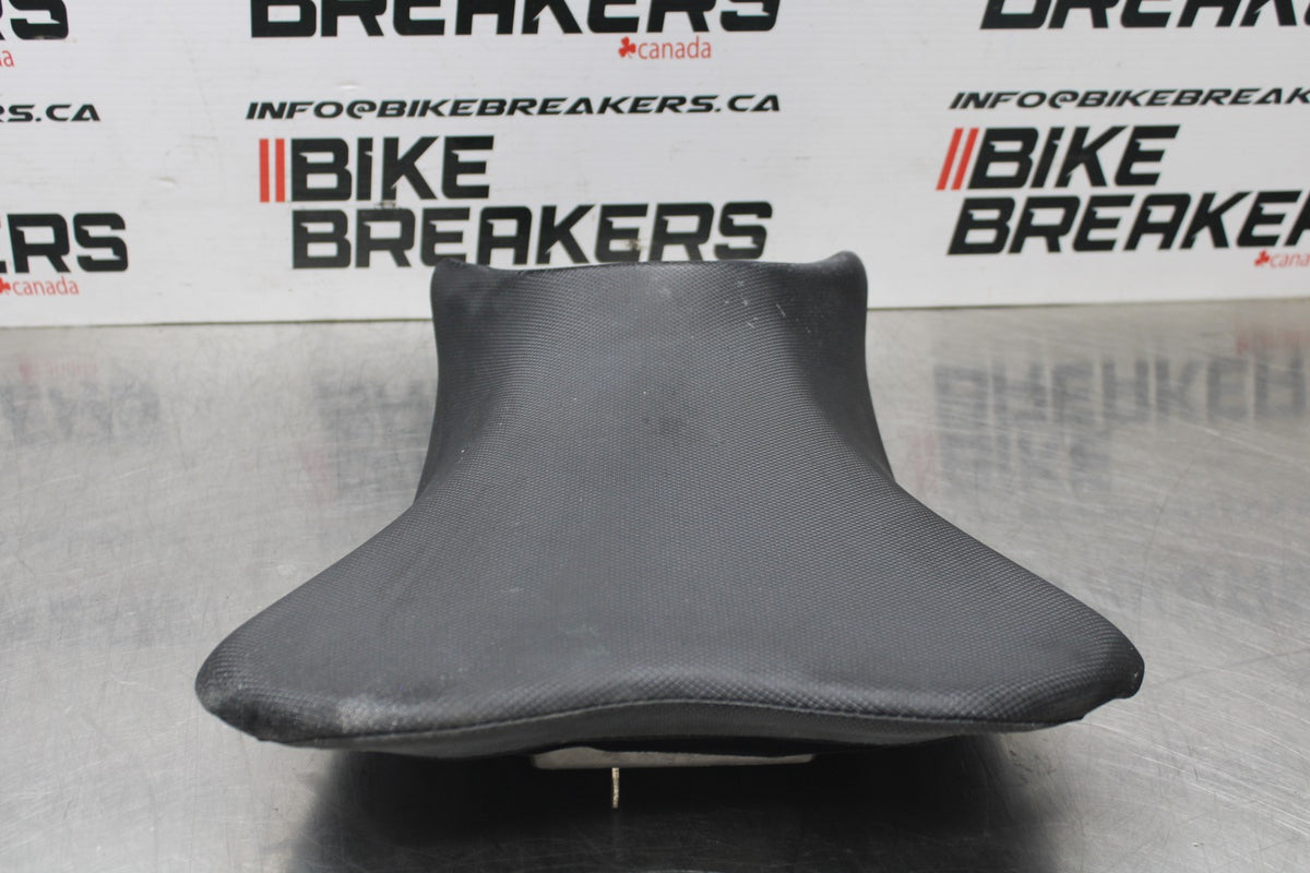 18-23 KAWASAKI NINJA 400 EX400 ABS FRONT DRIVERS SEAT PAD SADDLE PILLION BB795