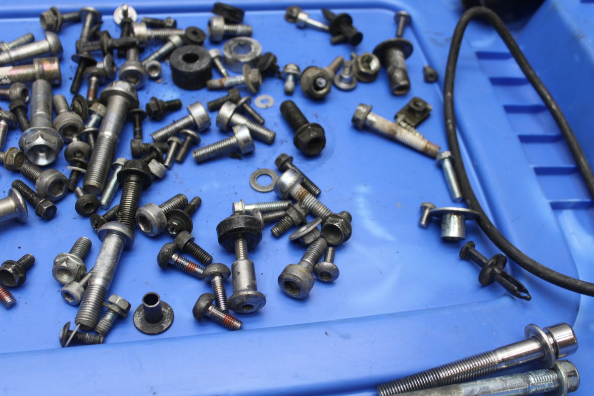 00-01 HONDA CBR929RR MOUNTING BOLTS HARDWARE SCREWS BB925