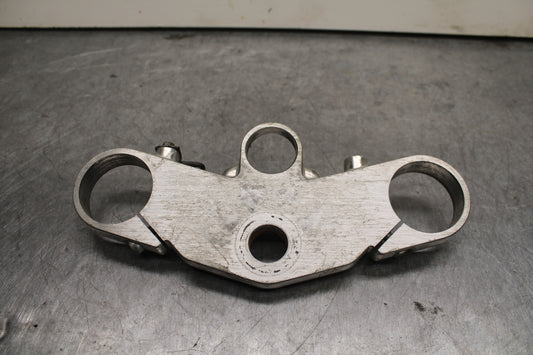 93-94 KAWASAKI NINJA ZX7R FORKS UPPER TRIPLE TREE CLAMP BB122