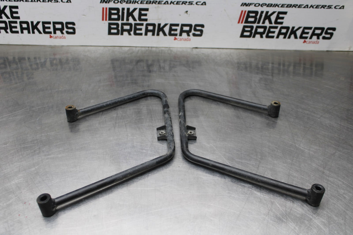 07-25 KAWASAKI VULCAN 900 VN900D CLASSIC LT SADDLEBAG MOUNTING BRACKET SET BB842
