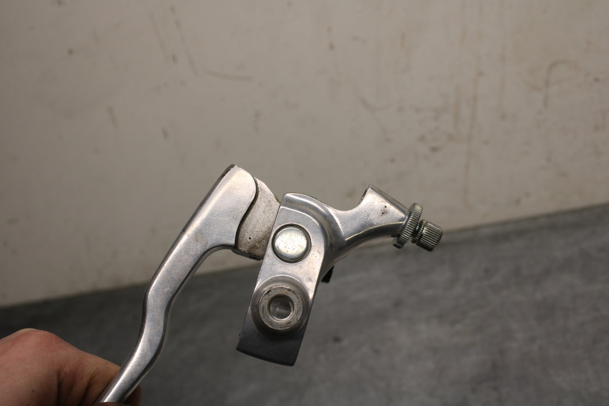 04 SUZUKI INTRUDER 800 CLUTCH PERCH MOUNT WITH LEVER  BB758