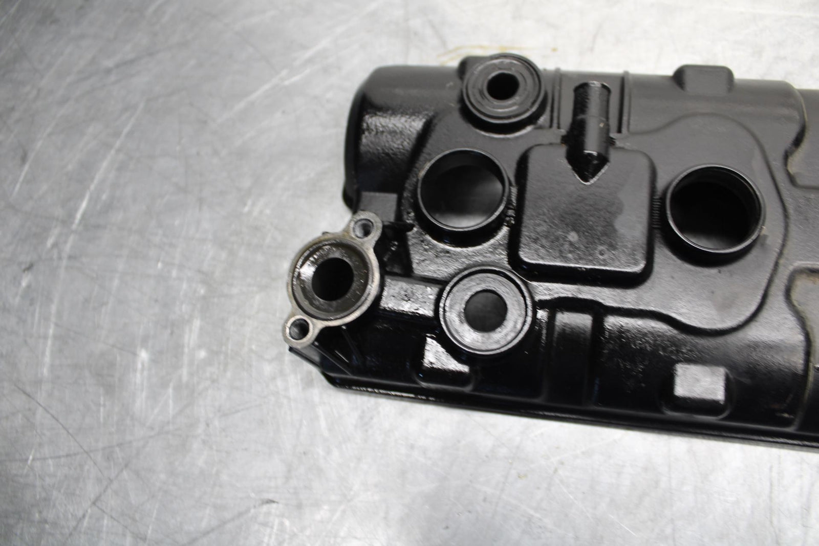 04-05 SUZUKI GSXR600 ENGINE TOP END CYLINDER HEAD COVER 11171-29G00 BB329
