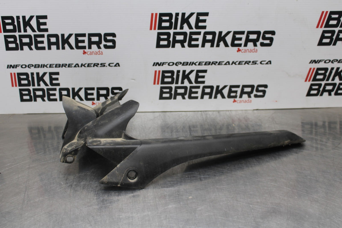 22-25 YAMAHA YZF R7 REAR BACK WHEEL TIRE HUGGER FENDER BEB-21629-00-00 BB769