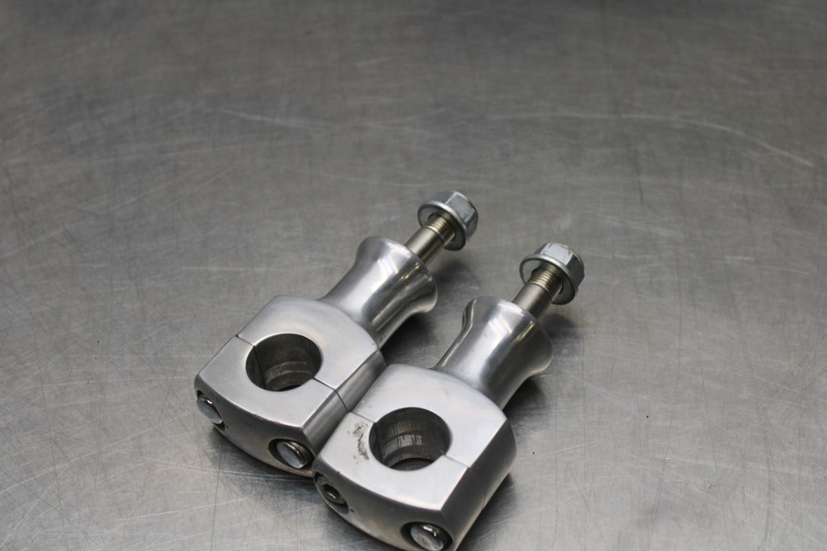 07 HONDA VTX1300R HANDLEBAR RISERS BB825