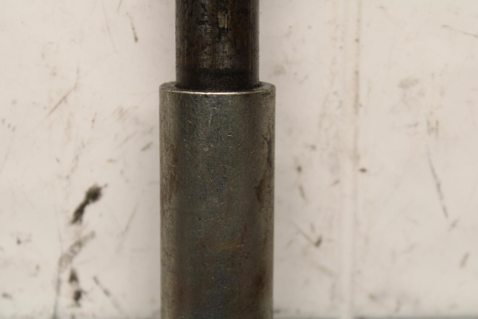 2005 Kawasaki Vulcan 1500 VN1500N REAR AXLE BACK WHEEL RIM PIVOT BOLT  BB576