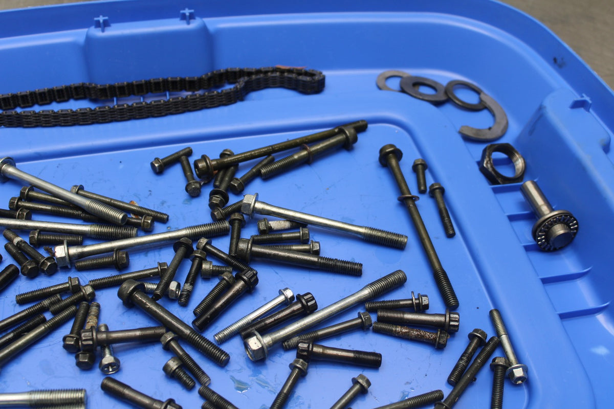 03 SUZUKI GSXR600 ENGINE MOUNTING BOLTS HARDWARE MOTOR SCREWS BB801