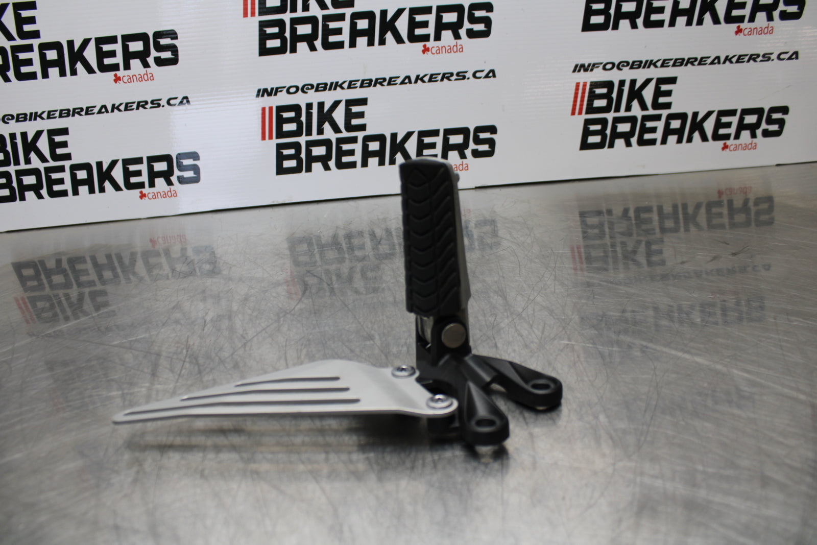 23-24 KAWASAKI NINJA ZX14R NEW!!! LEFT REARSET REAR SET DRIVER FOOT PEG BB153