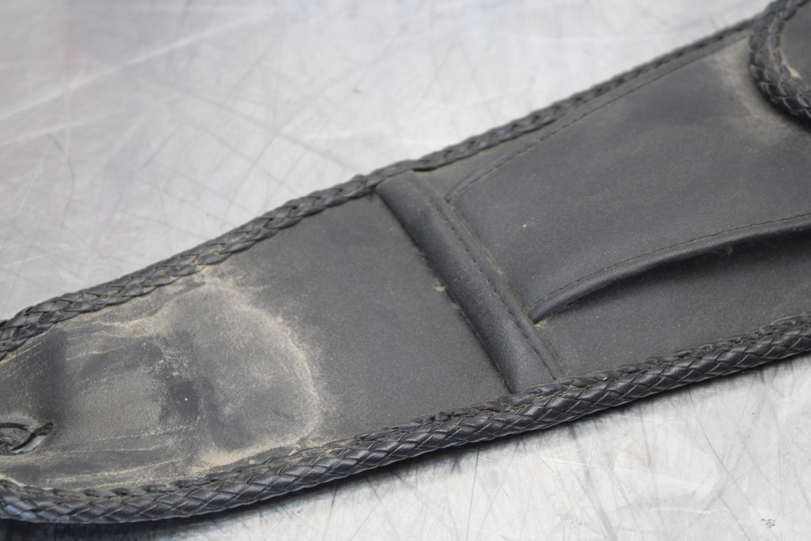 09 YAMAHA ROYAL STAR XVZ1300TF VENTURE GAS TANK FUEL CELL BELT BB151