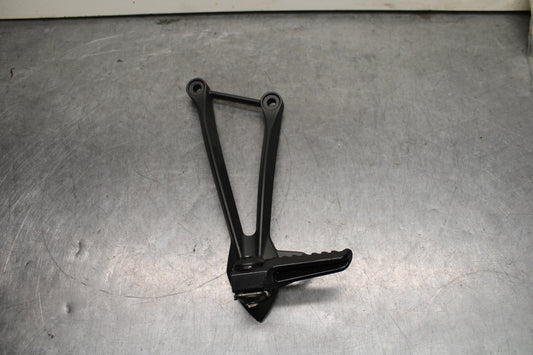 19-23 KAWASAKI NINJA ZX6R LEFT REAR BACK PASSENGER PEG BB749