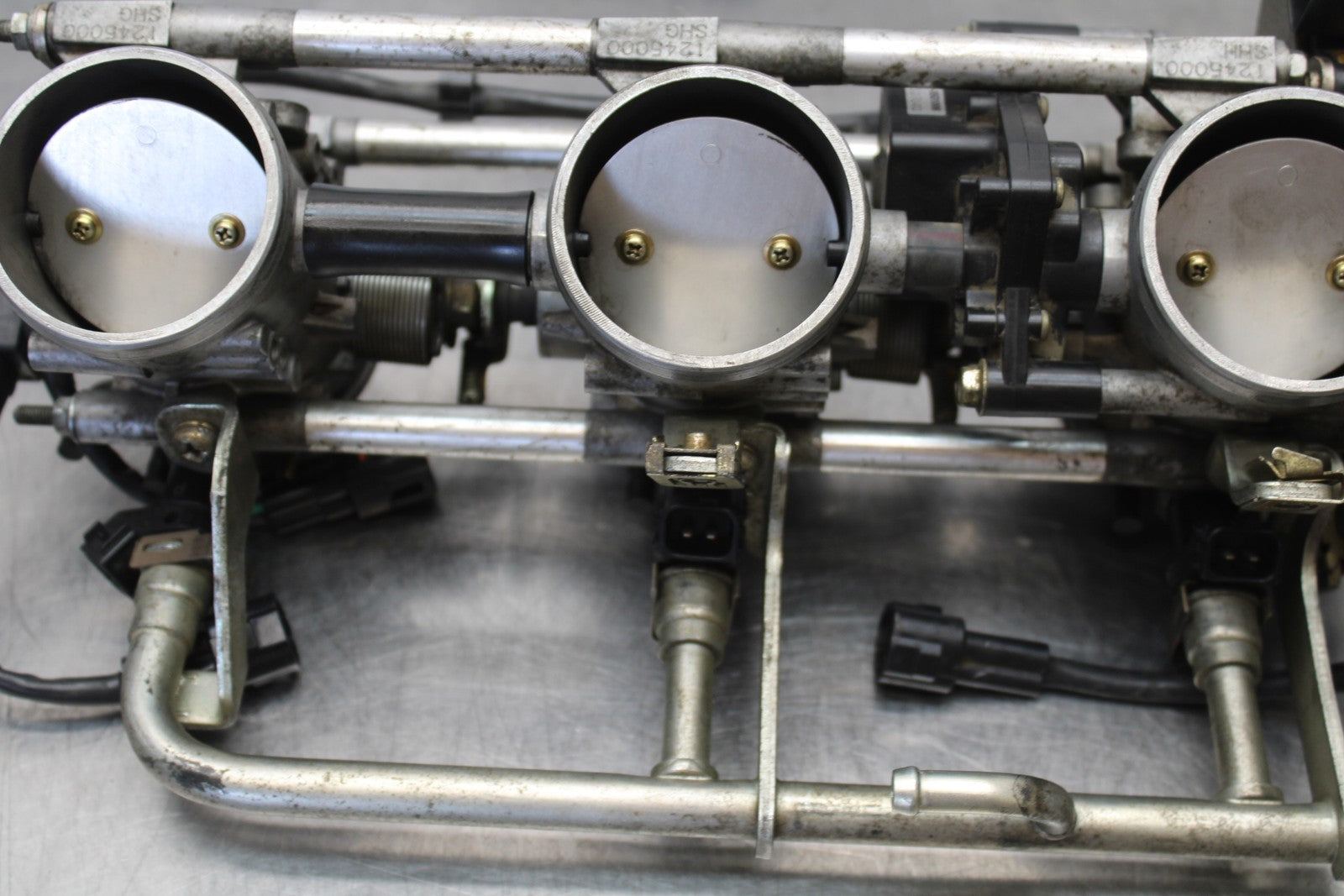 05 TRIUMPH ROCKET III THROTTLE BODY BODIES BB186