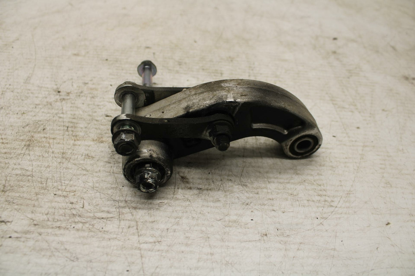 15 YAMAHA FZ09 REAR DOGBONE SHOCK LINKAGE LINK BB367