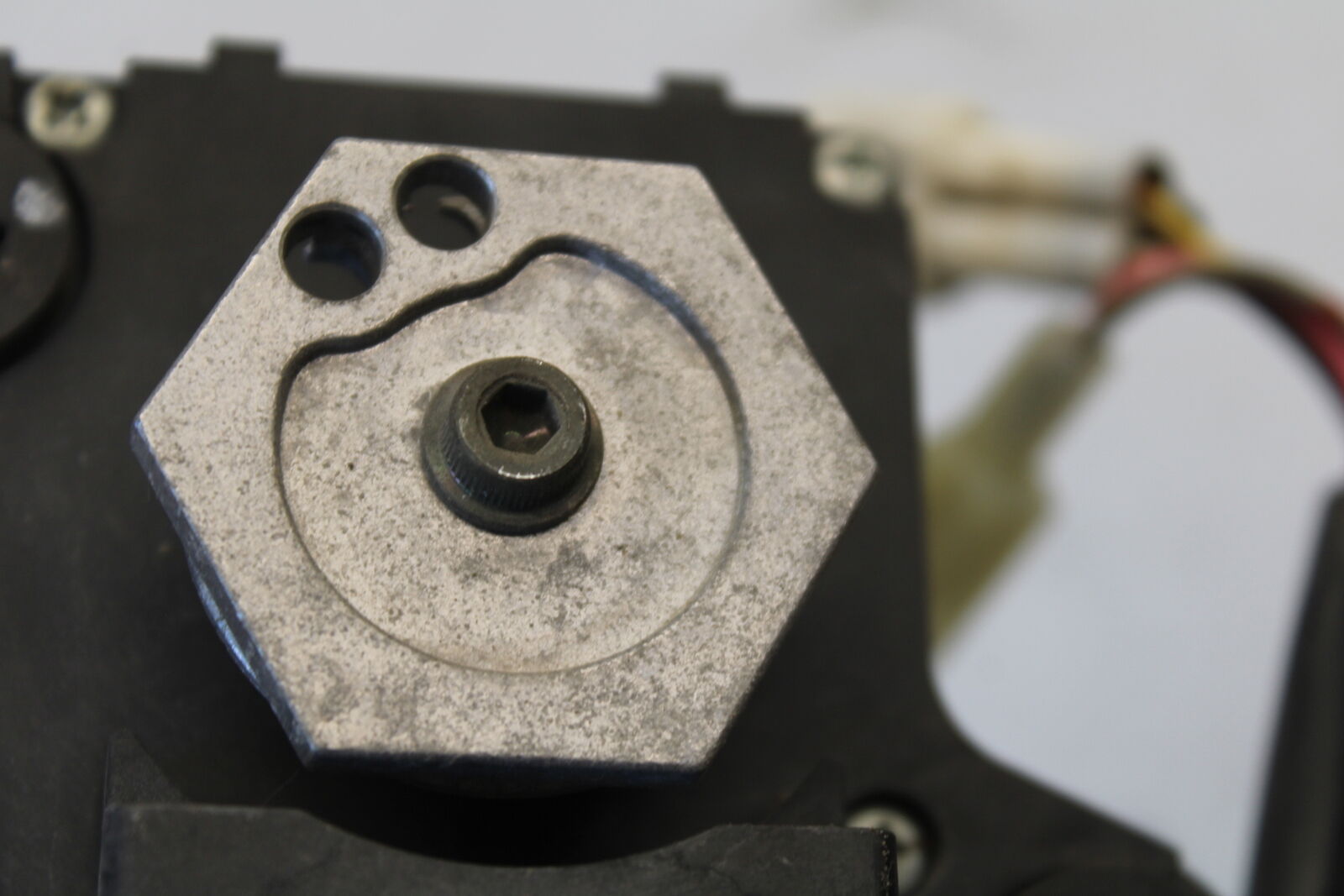 05-06 SUZUKI GSXR1000 EXHAUST VALVE SERVO MOTOR 33970-41G00 BB663