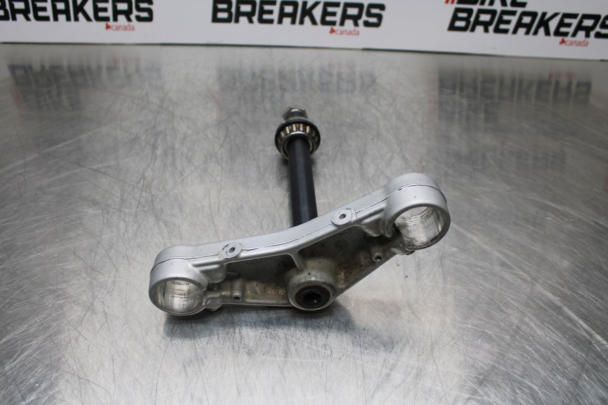 08 MOTO GUZZI BREVA 750 FRONT FORKS CLAMP LOWER TRIPLE TREE STEM BB154