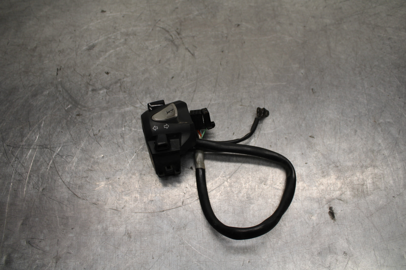 15-16 HONDA CB300F LEFT CLIP ON HANDLE HORN SIGNALS SWITCH SWITCHES BB740
