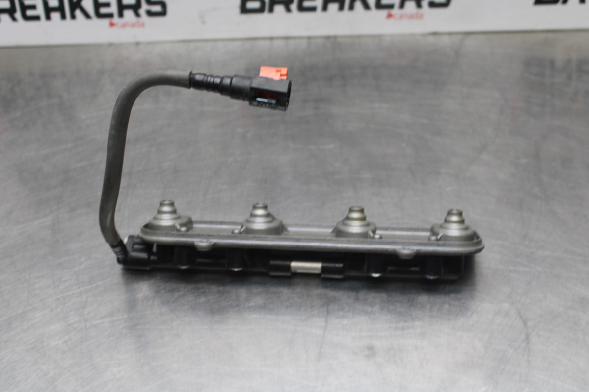 07-08 KAWASAKI NINJA ZX6R SECONDARY FUEL INJECTORS TOP AIRBOX GAS RAIL BB855