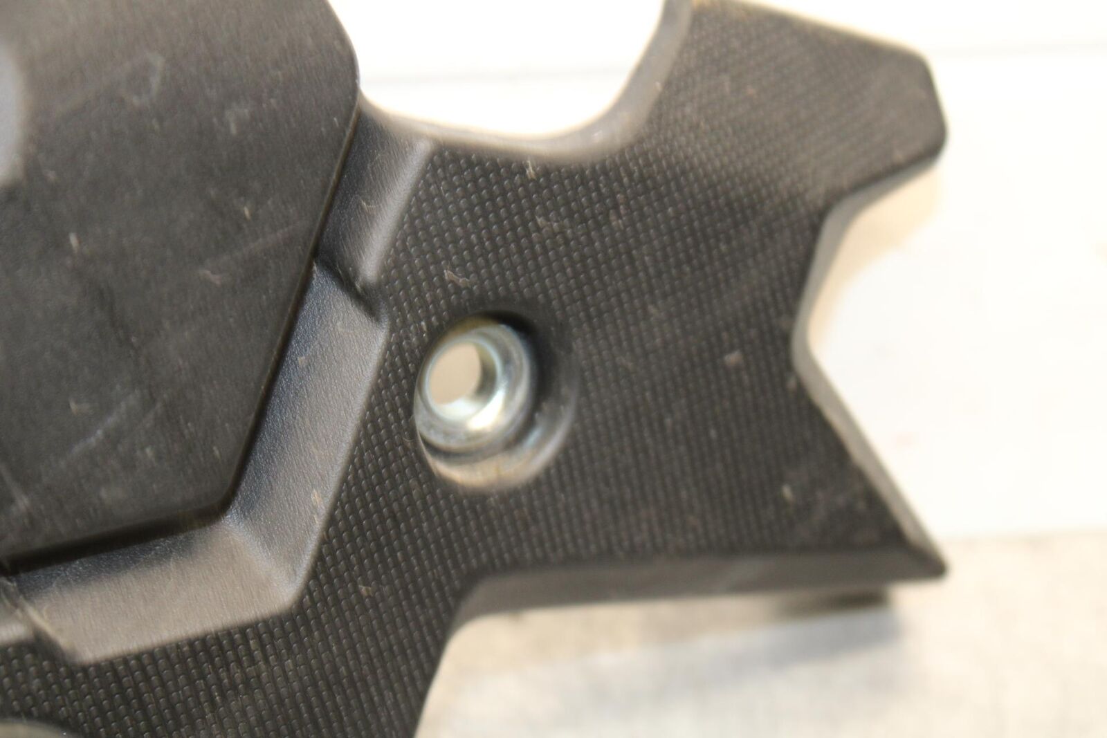 19-22 KAWASAKI Z400 ENGINE SPROCKET COVER BB586