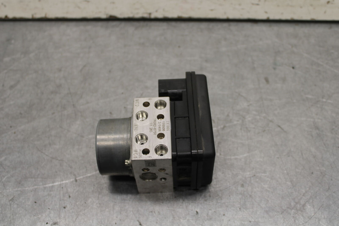 16 KAWASAKI NINJA ZX10R ABS PUMP UNIT MODULE 16082-0757 BB650