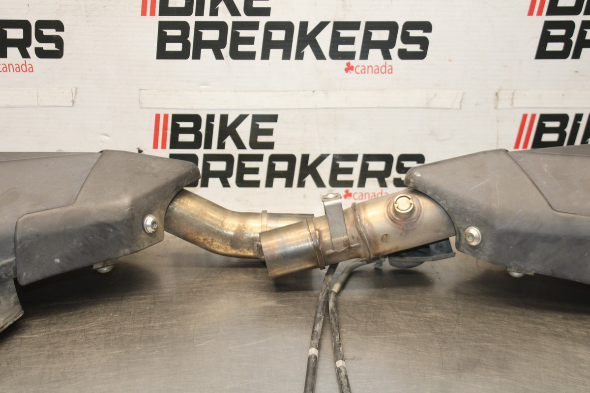 10-13 KAWASAKI Z1000 EXHAUST PIPE MUFFLER SLIP ON CAN SILENCER SET PAIR BB421