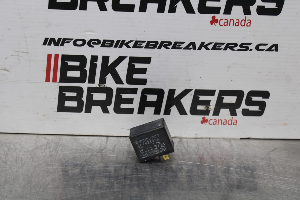 78-79 SUZUKI GS1000 TURN SIGNAL BLINKER RELAY FLASHER SWITCH BB787