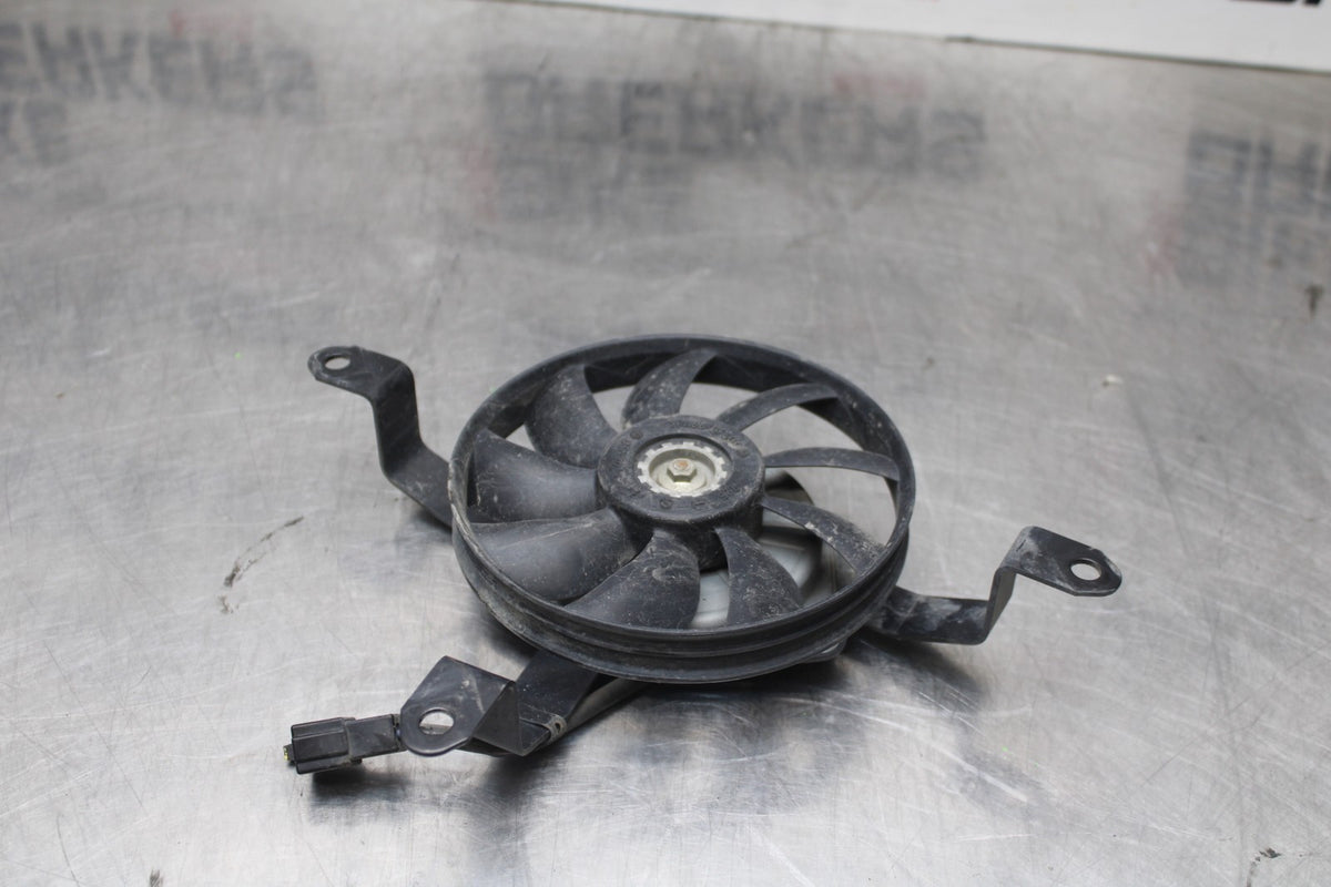 09 KAWASAKI NINJA 250R ENGINE RADIATOR COOLING FAN BB824