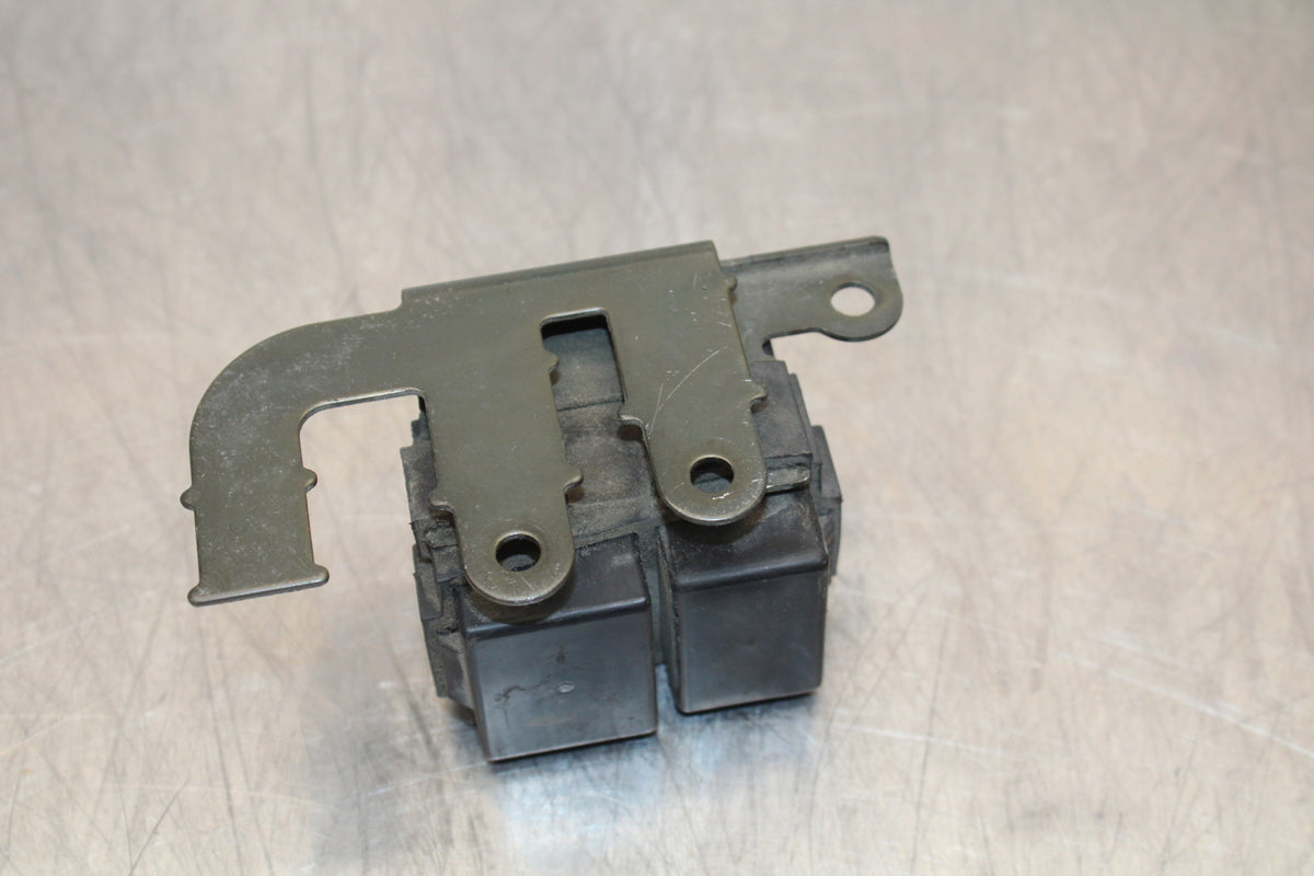 04 YAMAHA ROAD STAR XV1700A RELAY SET PAIR BB155