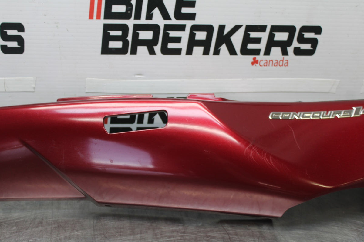 09 KAWASAKI CONCOURS 14 ZG1400B RIGHT REAR BACK TAIL FAIRING COWL SHROUD BB875