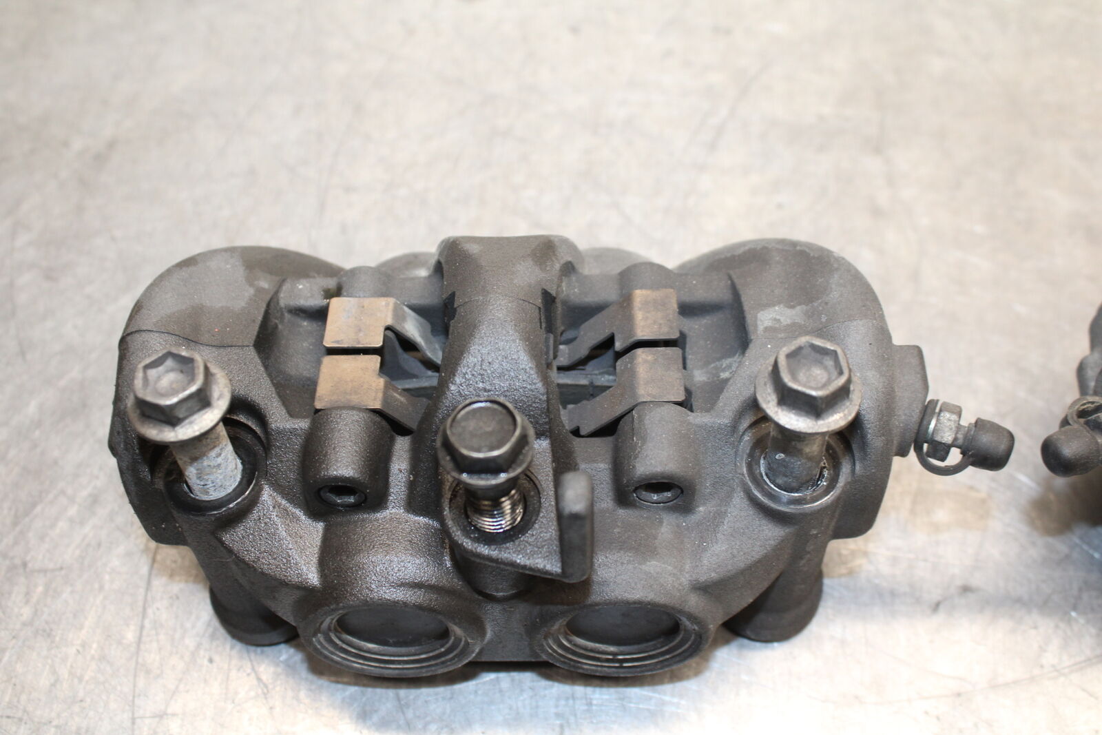 12-13 KAWASAKI Z1000 RIGHT LEFT FRONT BRAKE CALIPER SET PAIR CALIPERS BB743