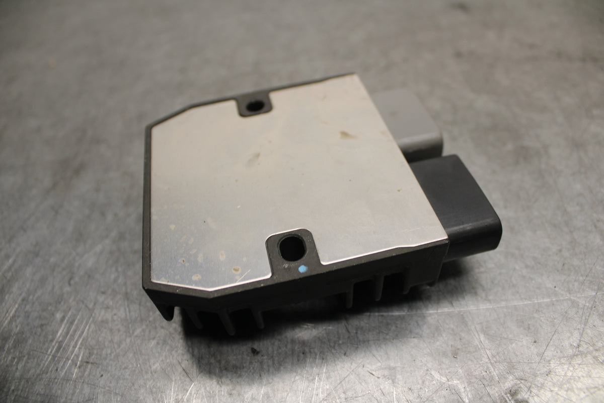 07-08 YAMAHA YZF R1 RECTIFIER VOLTAGE REGULATOR  BB675