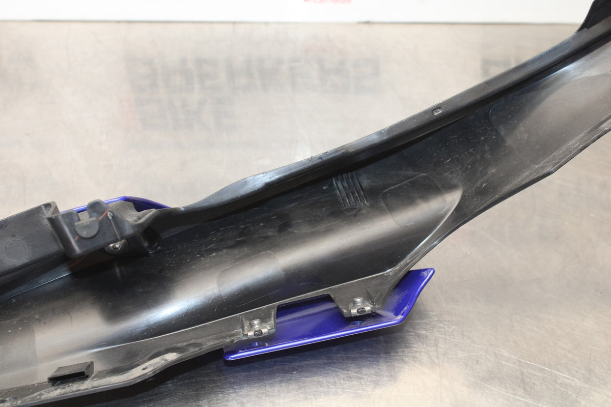 23-24 YAMAHA MT-07 LEFT REAR BACK TAIL FAIRING COWL SHROUD BB194