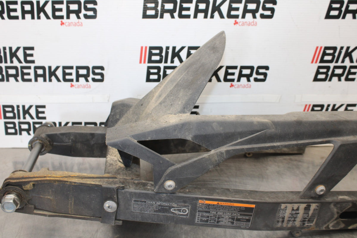 24-25 KAWASAKI NINJA 500 ABS REAR SWINGARM BACK SUSPENSION SWING ARM BB899