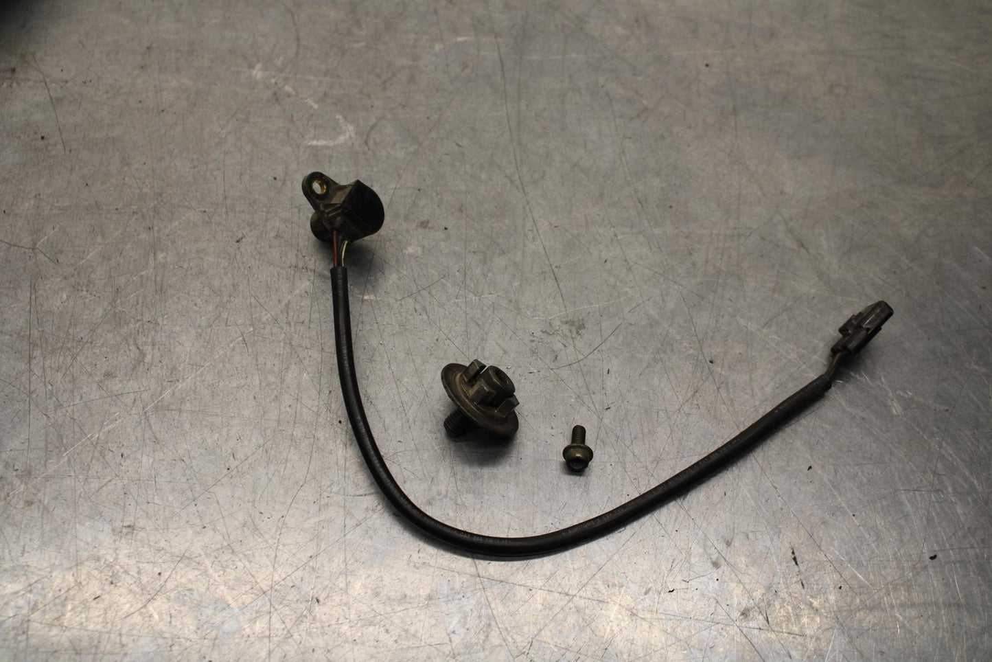 1999 Suzuki GSXR600 SPEED SPEEDOMETER SENSOR 34990-35F00 BB580
