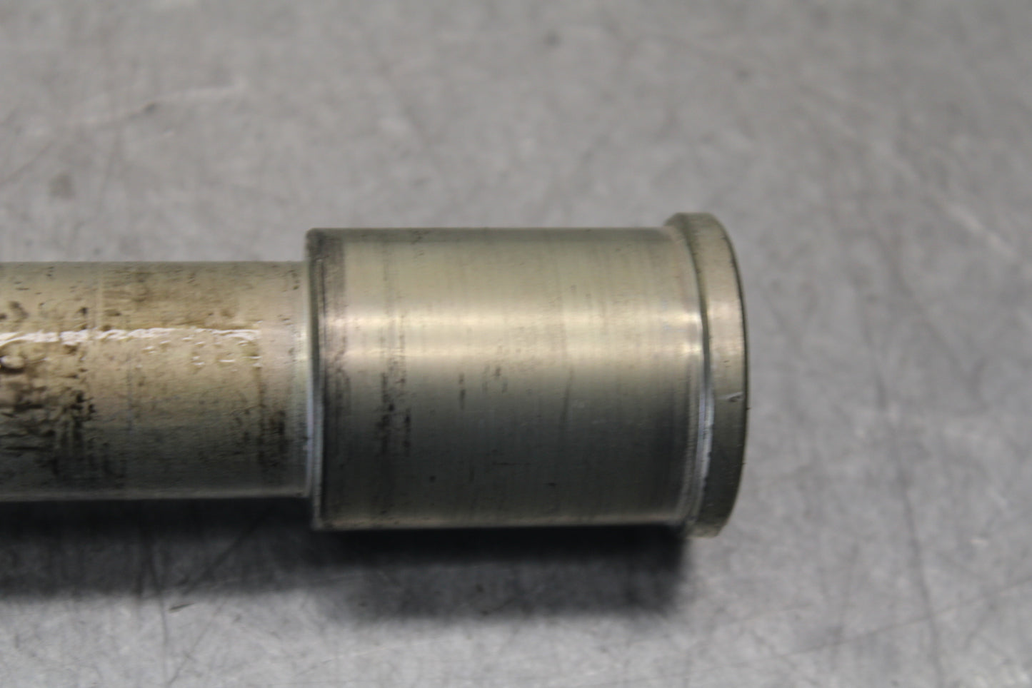 16 KAWASAKI NINJA ZX10R FRONT WHEEL RIM AXLE PIVOT BOLT 41068-0594 BB650