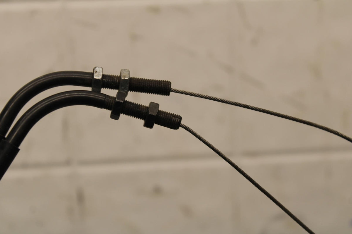 2012 Triumph Daytona 675R THROTTLE CABLES LINES BB589