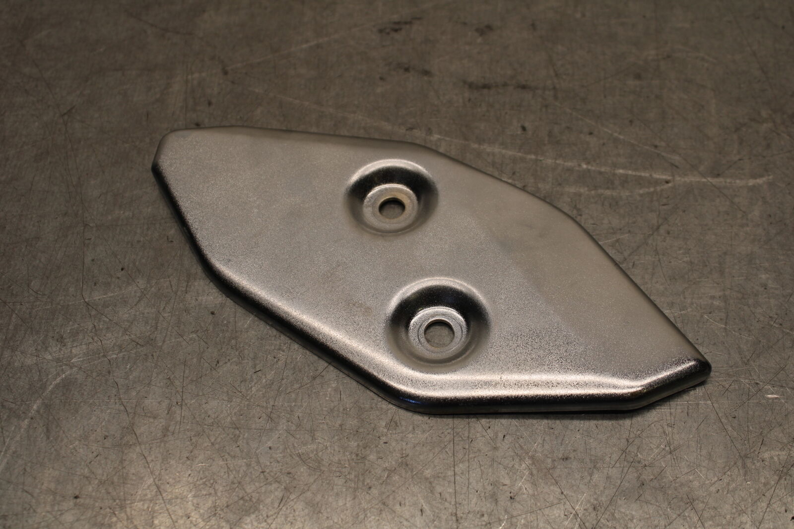 15-17 YAMAHA YZF R3 RIGHT REARSET REAR SET HEEL GUARD COVER BB651