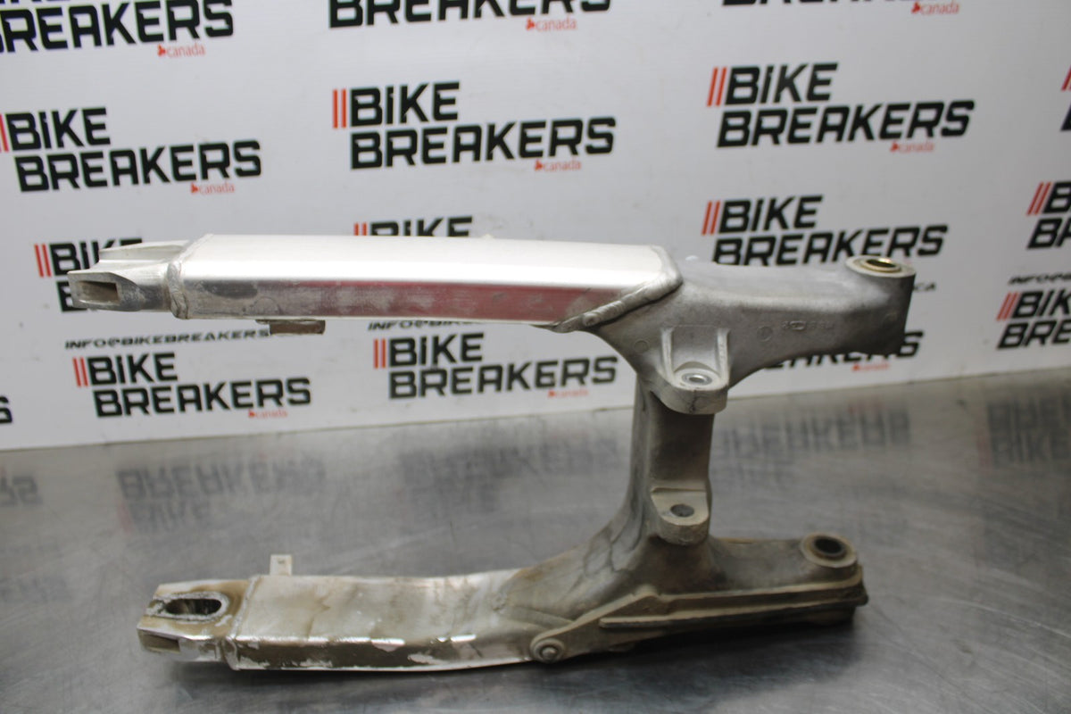 98-05 HONDA SUPER HAWK 1000 VTR1000F REAR SWINGARM BACK SWING ARM BB821