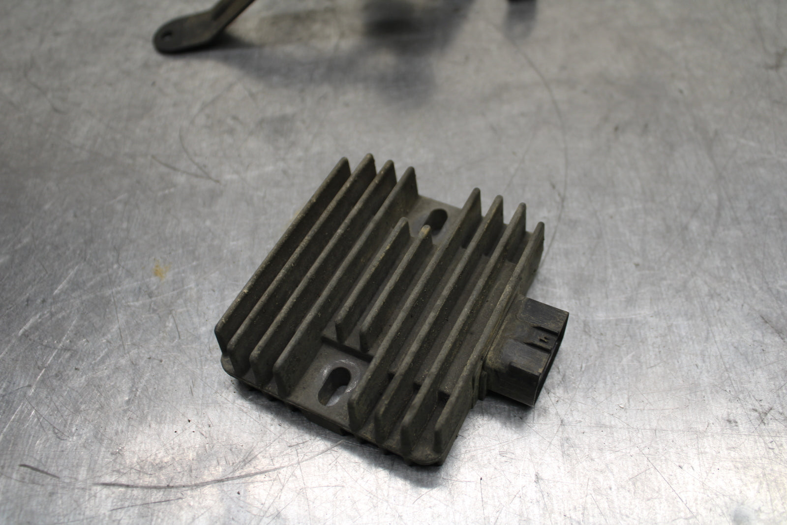 12-13 KAWASAKI Z1000 RECTIFIER VOLTAGE REGULATOR BB743