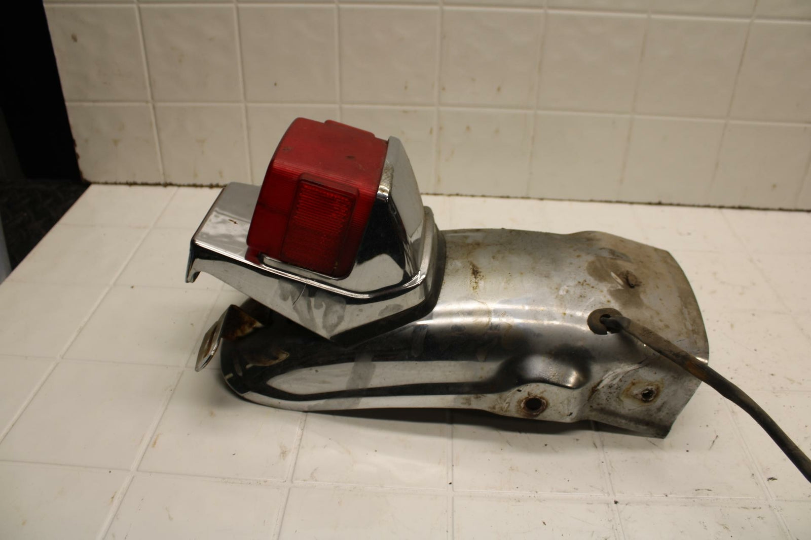 80-83 YAMAHA MAXIM 650 XJ650 REAR BACK WHEEL FENDER MUD GUARD BB403